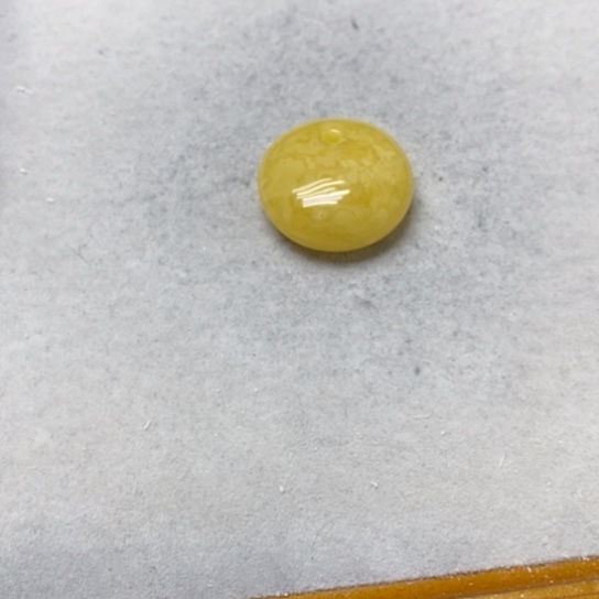 蜜蜡裸石未镶嵌吊坠