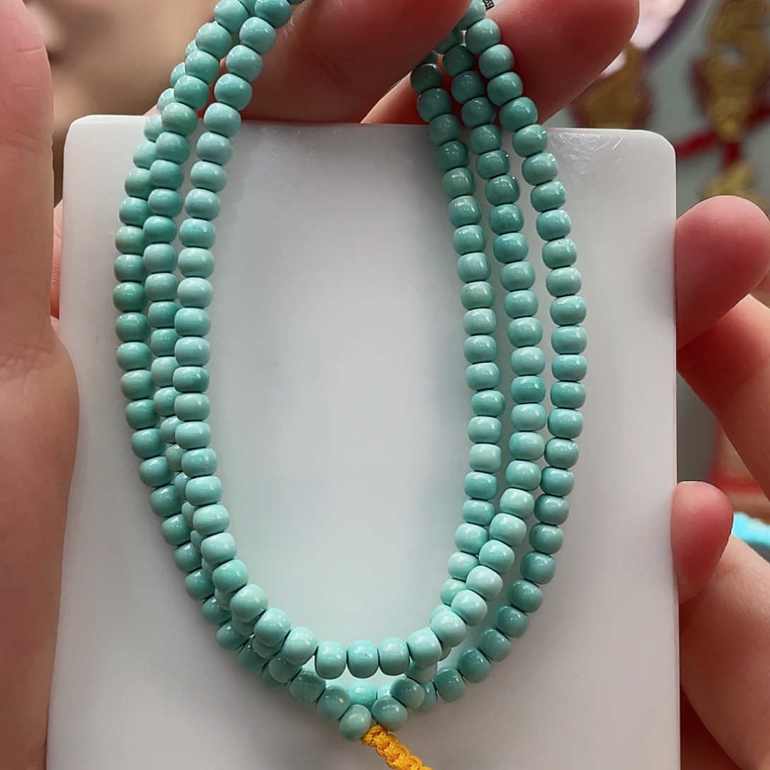 绿松石颈饰未镶嵌
