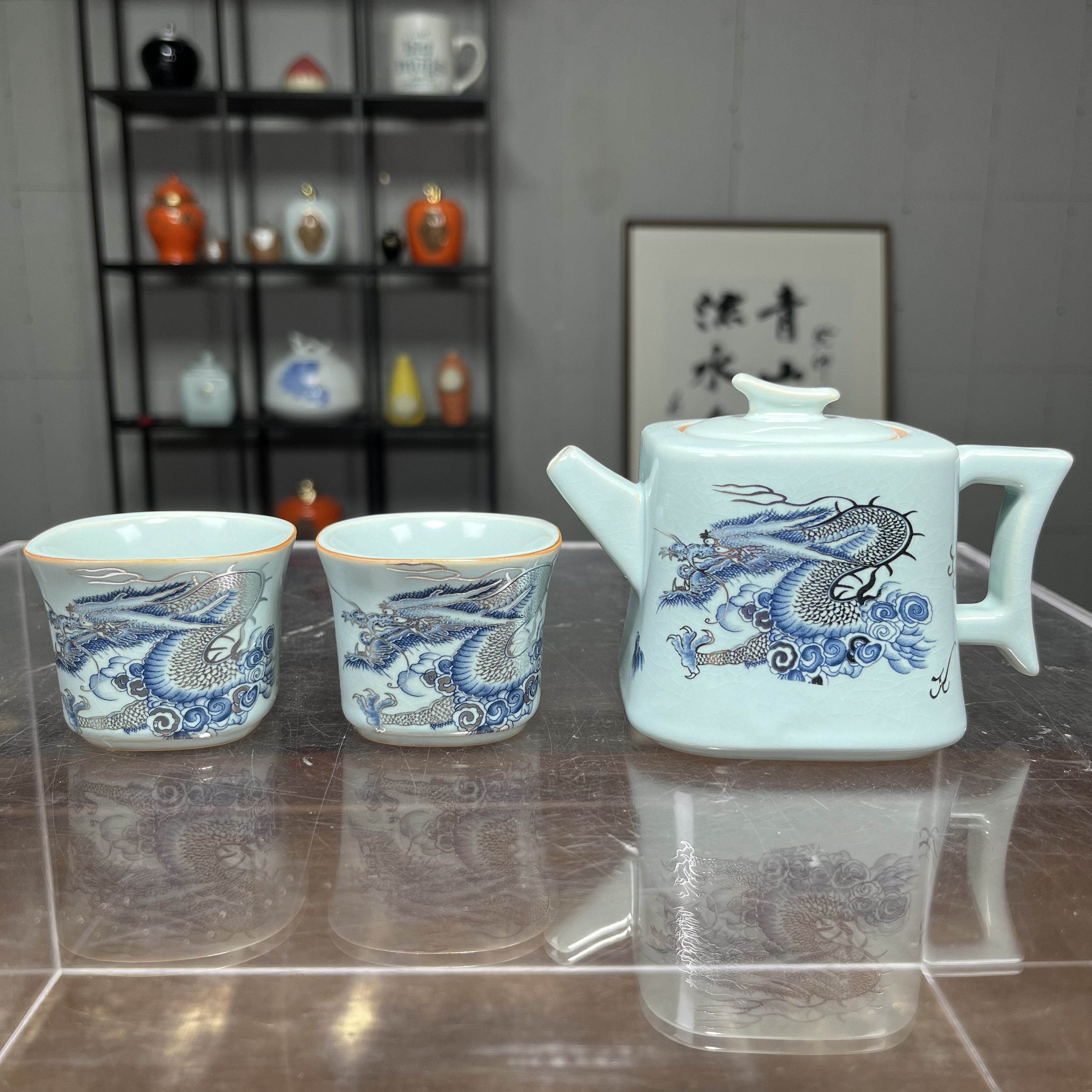 蓝汝描银青龙四方壶两杯