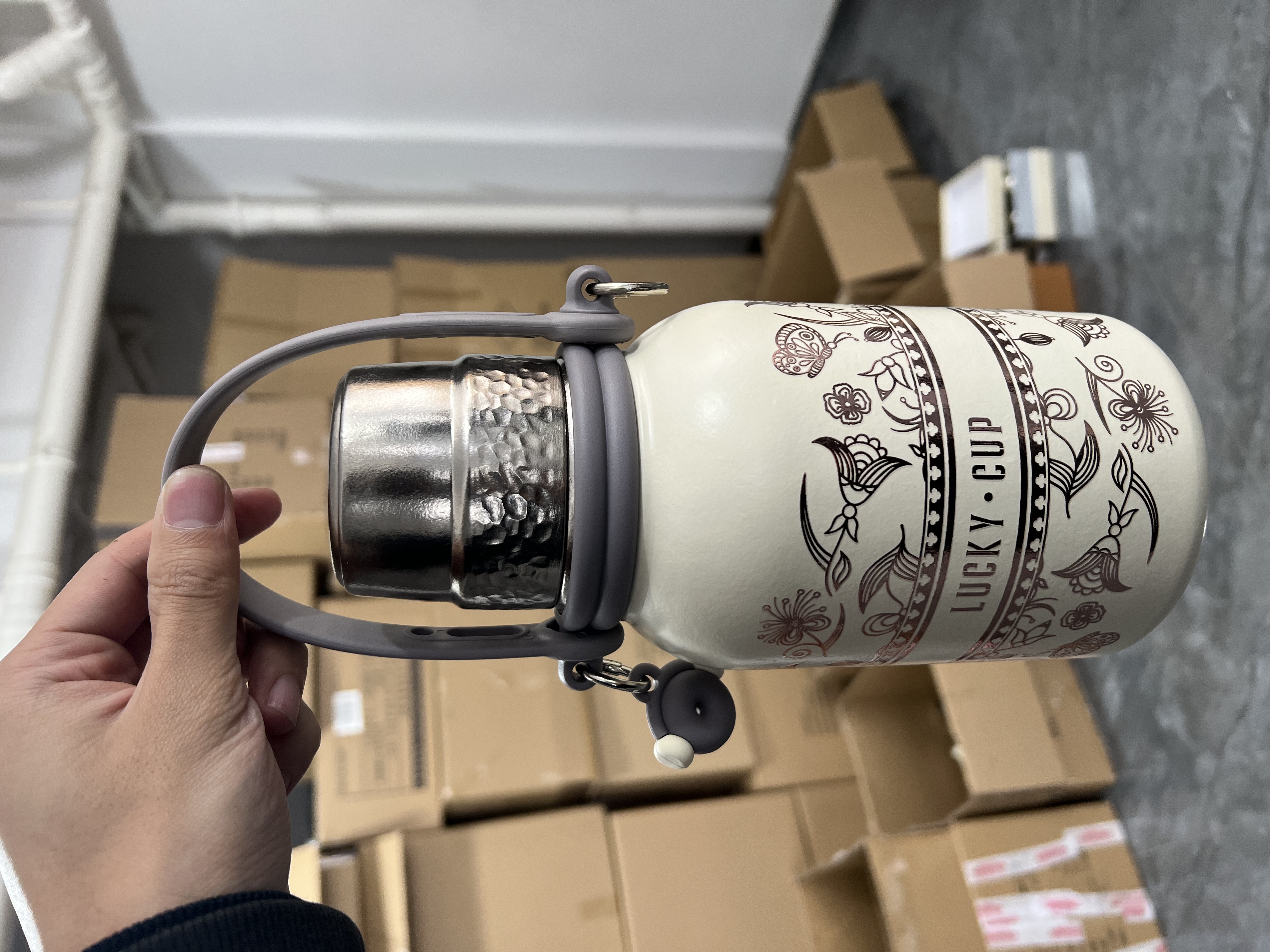纯钛机械温显保温杯1000ml1500ml户外带提手背带