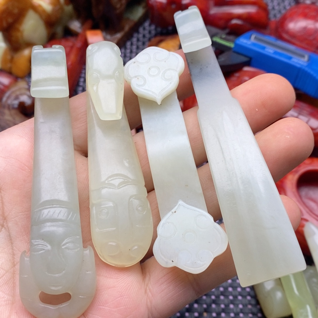 蛇纹石玉颈饰未镶嵌?***࿐