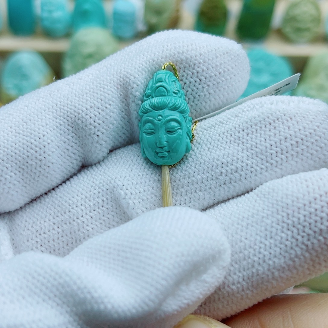 绿松石未镶嵌珠宝奇石