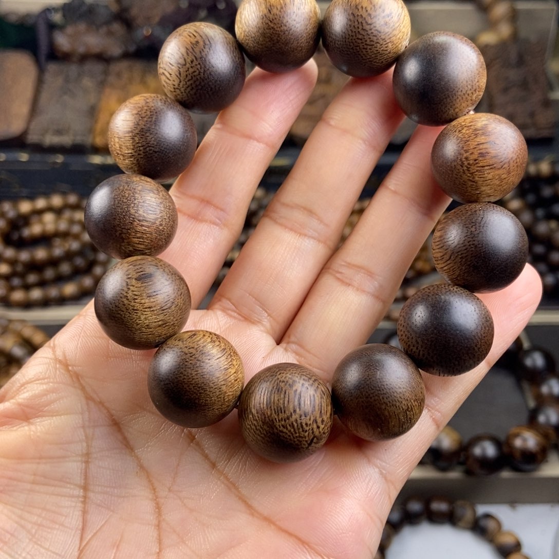 手串沉香小*壮越南芽庄白