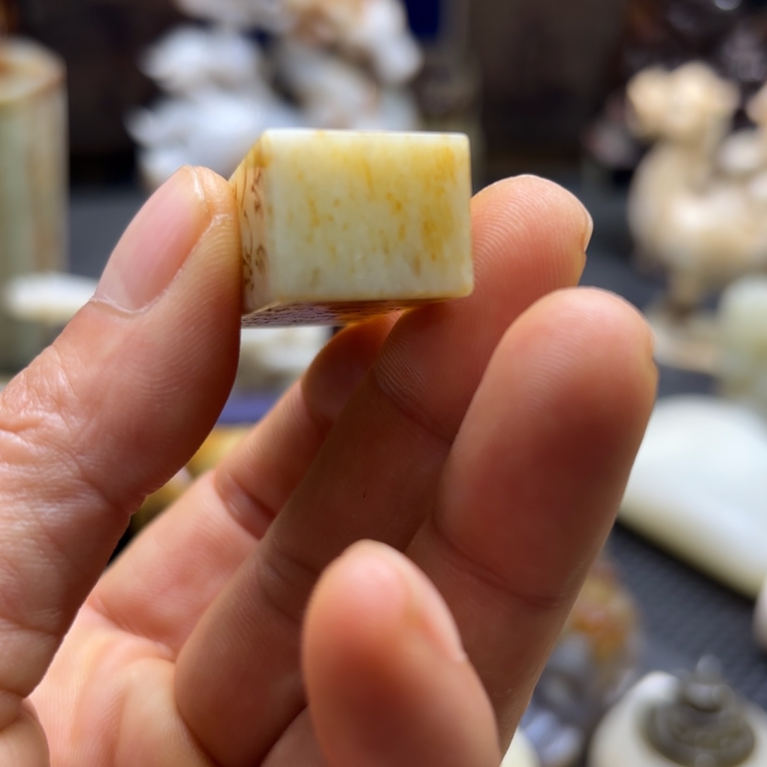 和田玉（糖玉）未镶嵌挂件