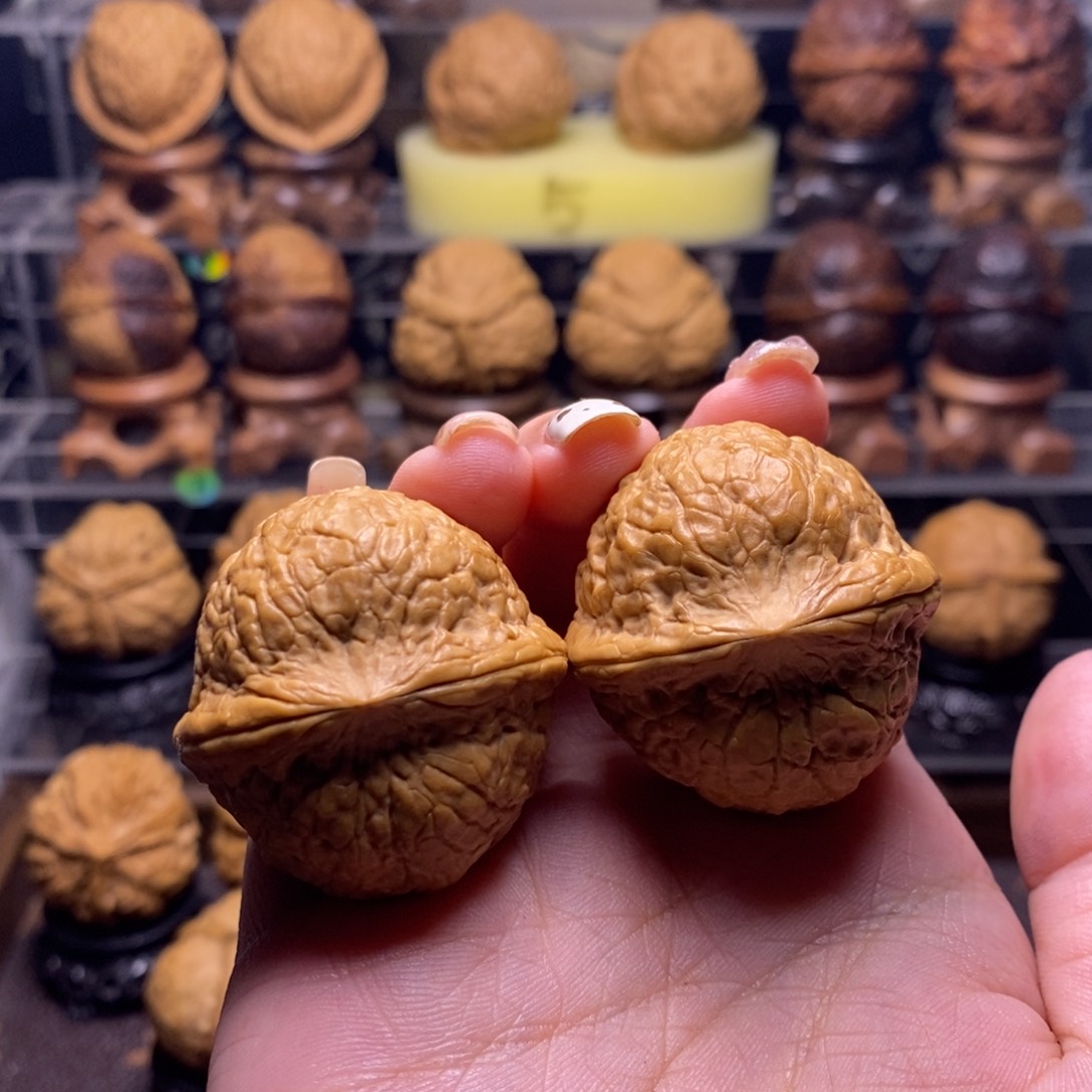 W***G文玩核桃把件Z29蟒纹虎头37尺