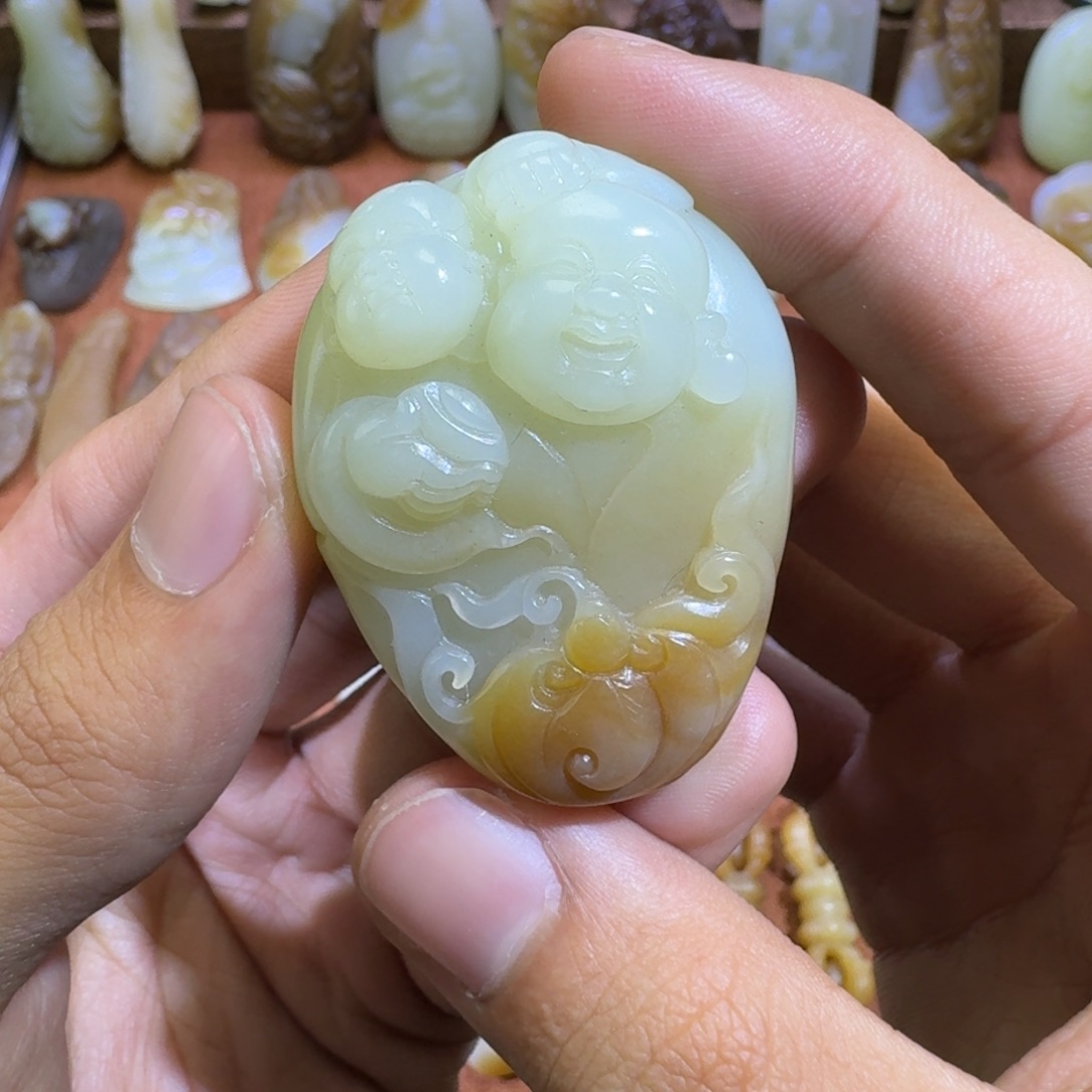 和田玉未镶嵌颈饰