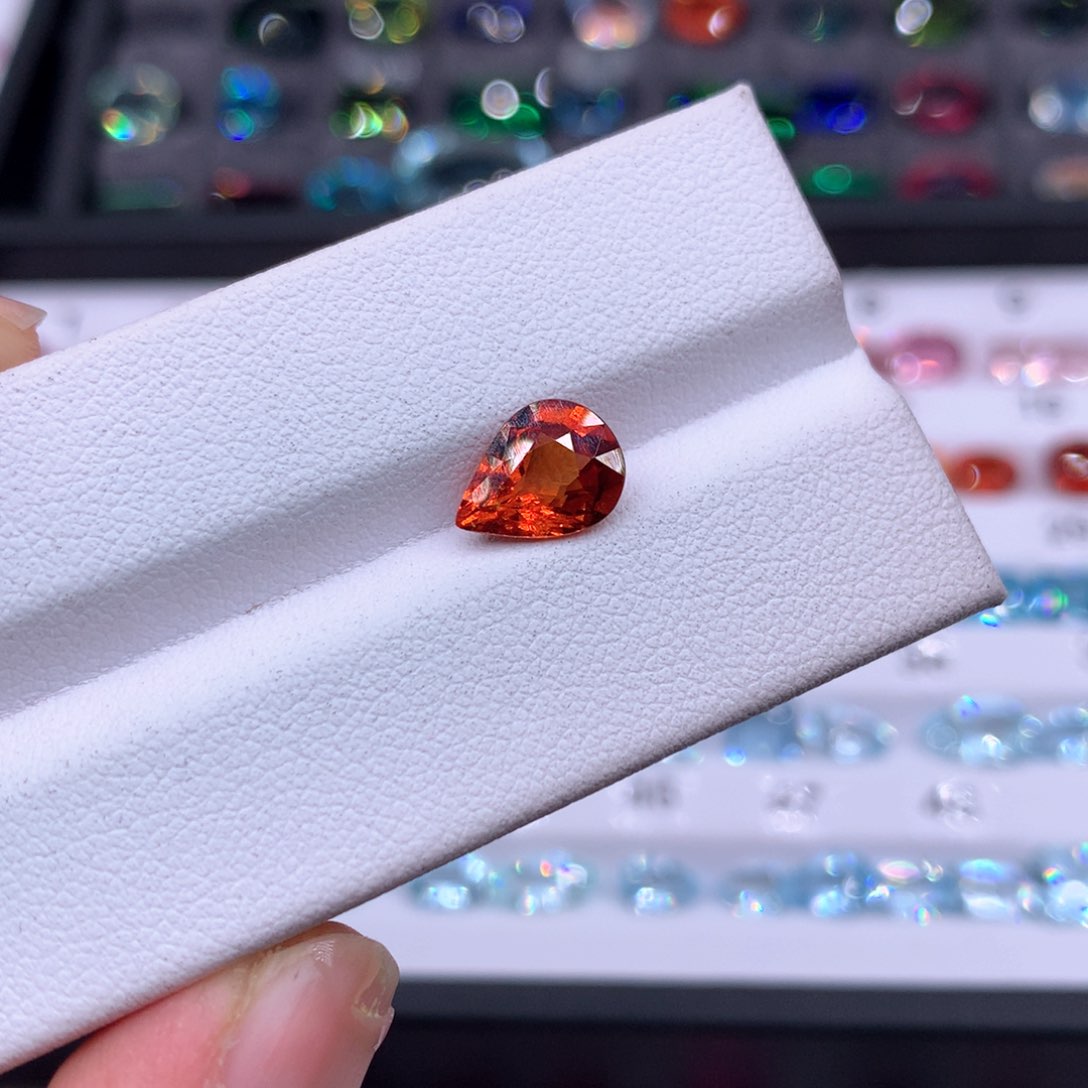 石榴石（芬达石）珠宝半成品未镶嵌