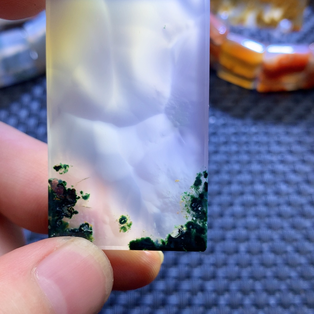 未镶嵌颈饰玛瑙/玉髓?****郎