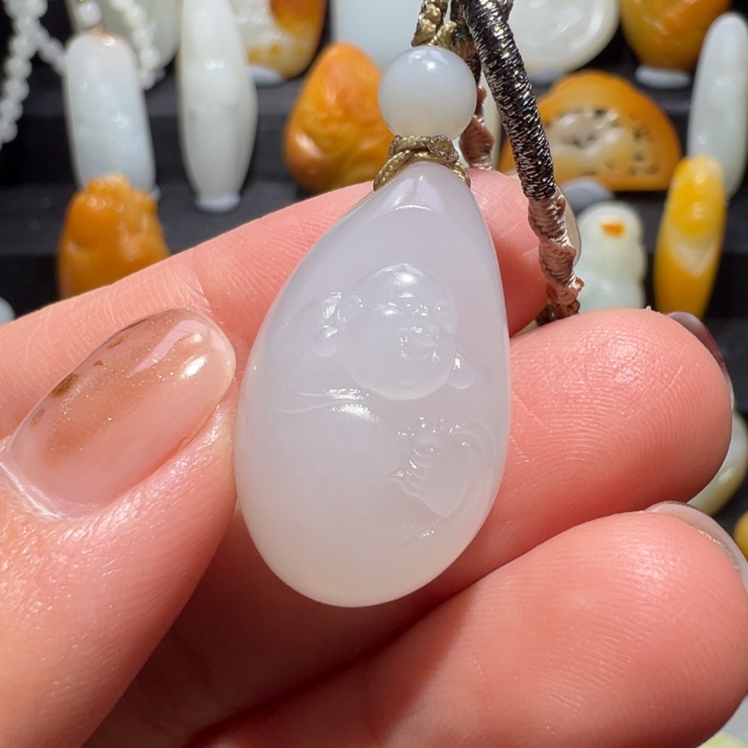 和田玉颈饰未镶嵌