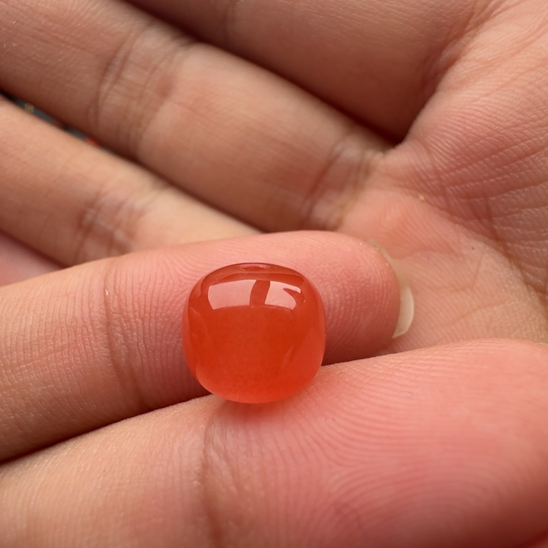 南红玛瑙未镶嵌老型9.3*8.3有轻微皮裂