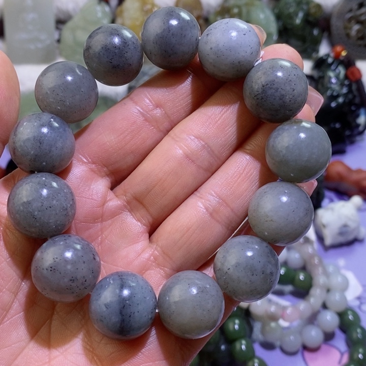 和田玉边角料未镶嵌前**锦