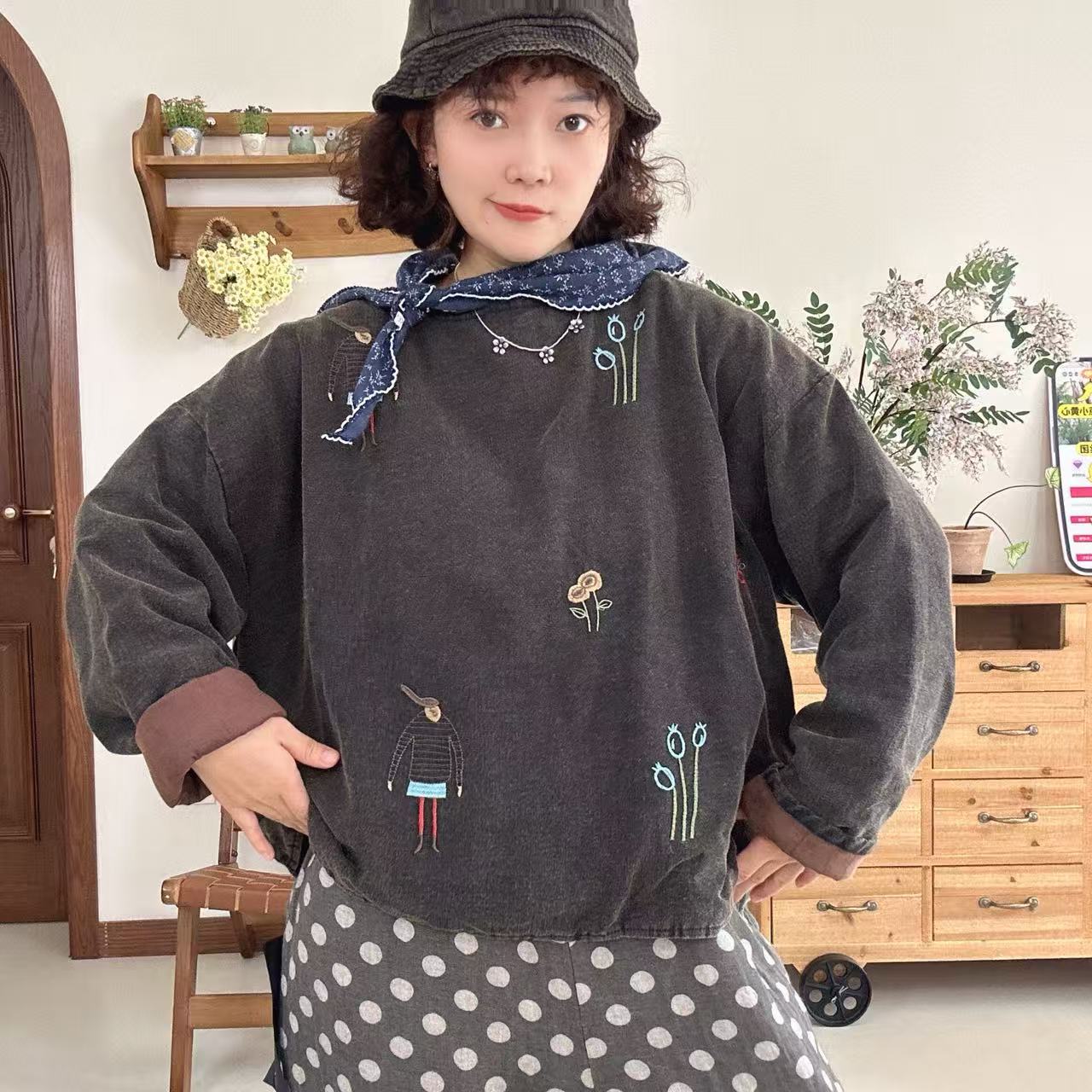 花花推荐三色刺绣炒色套头棉衣5825