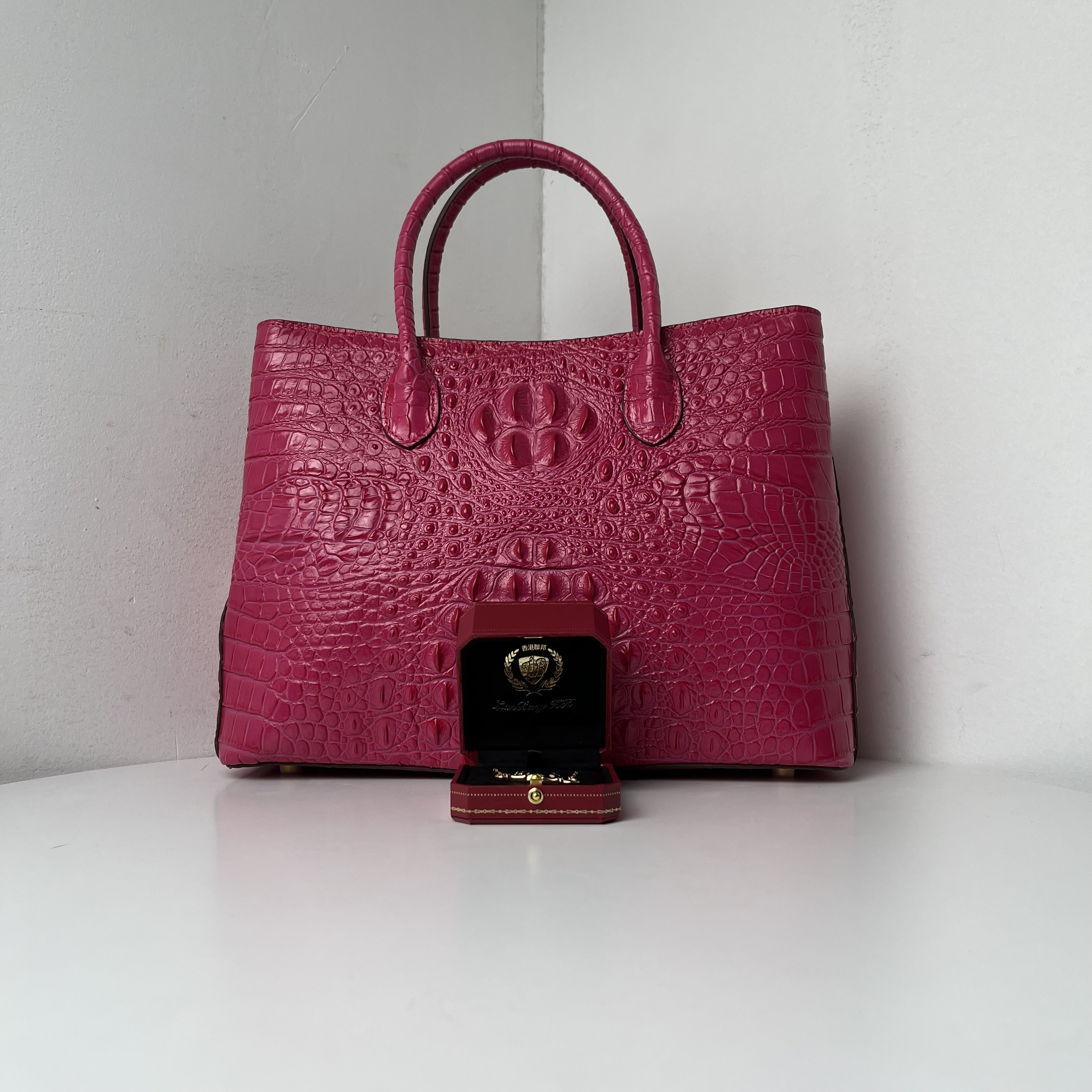 2445---时尚优雅设计项链赠礼盒