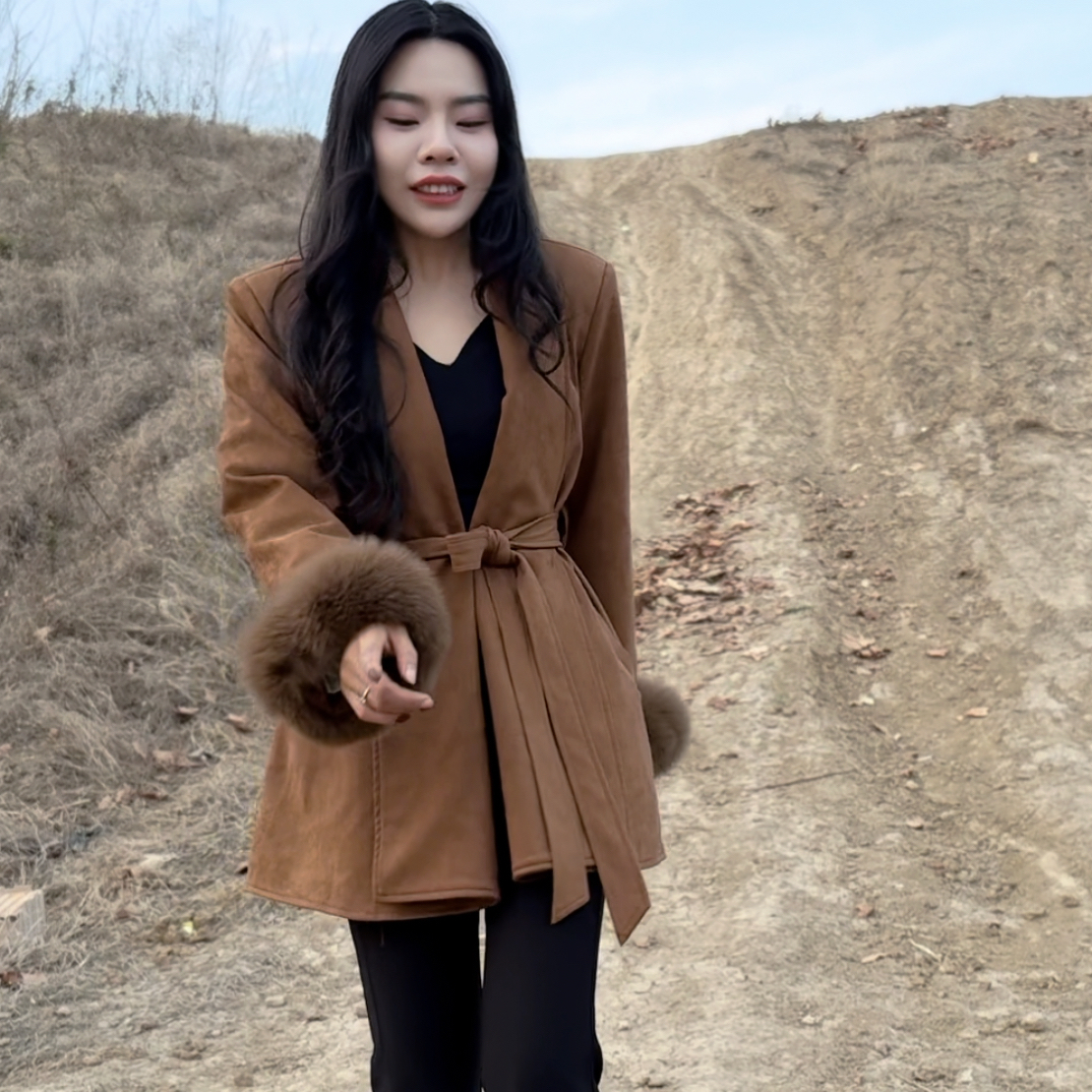 韩系高级感收腰短款冬季加厚显瘦羽绒服