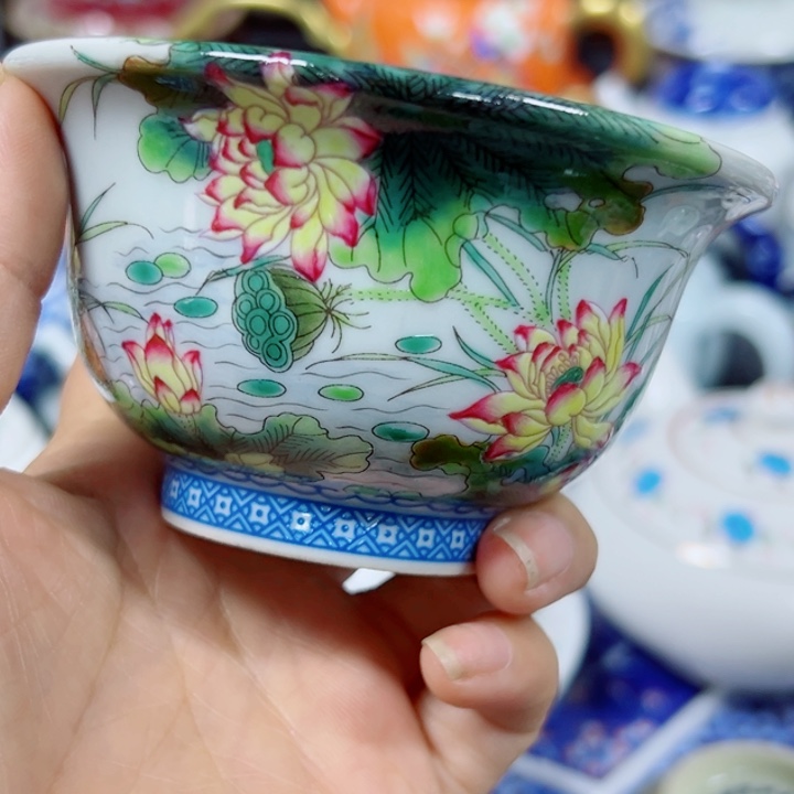 摆件在这里我们看到许多年轻选手为了