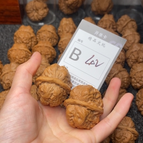 吊坠桃核我是第一百38