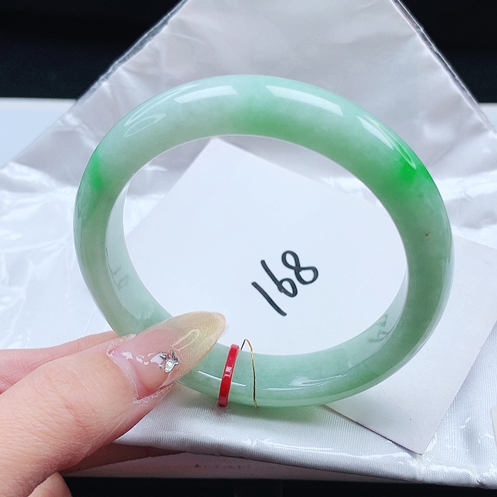 翡翠手镯未镶嵌55.6 正圈