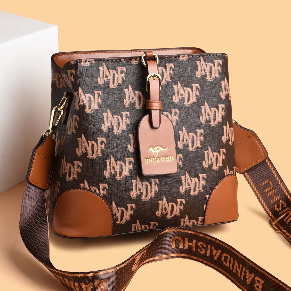 时尚百搭轻奢潮流复古经典女士单肩斜挎包8570棕色