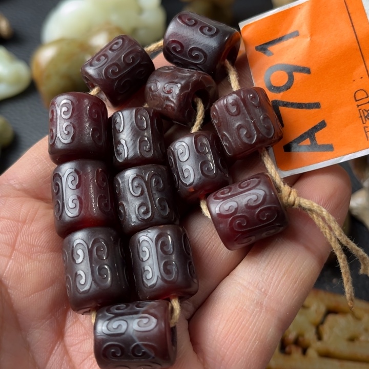 玛瑙/玉髓颈饰合金