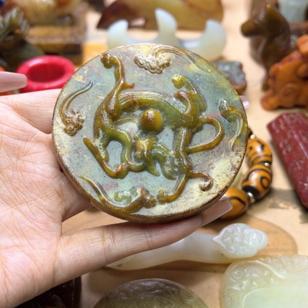 【闪购商品】蛇纹石玉颈饰未镶嵌