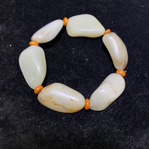 新疆和田玉95.8克男士手串