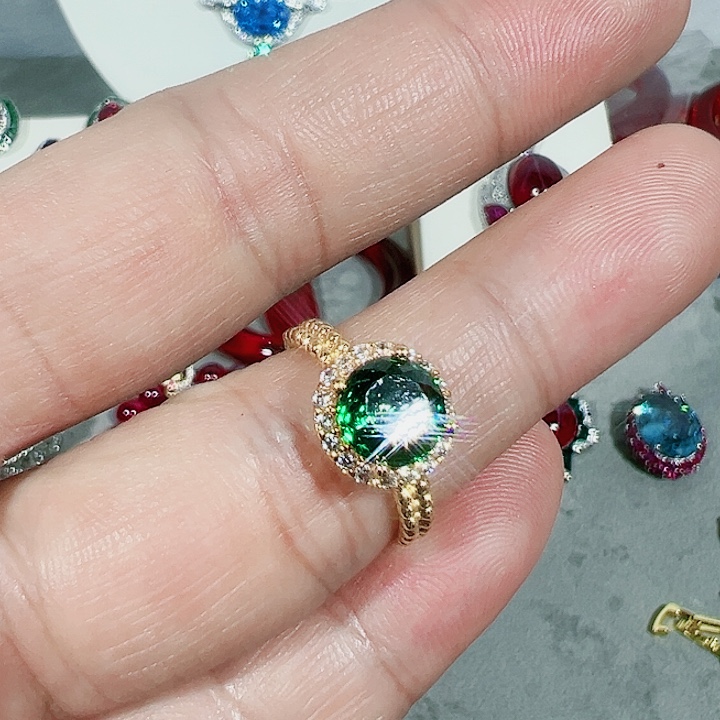 红宝石颈饰未镶嵌