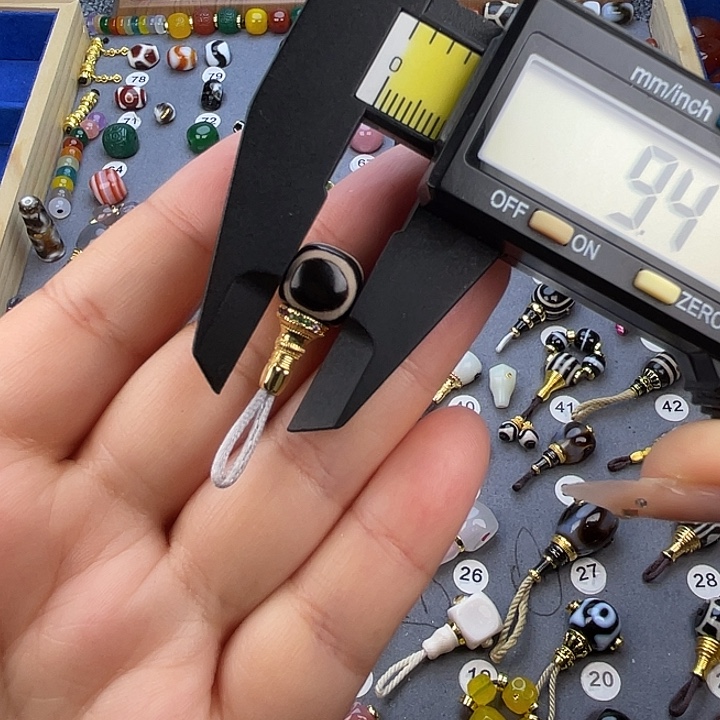 玛瑙/玉髓未镶嵌饰品