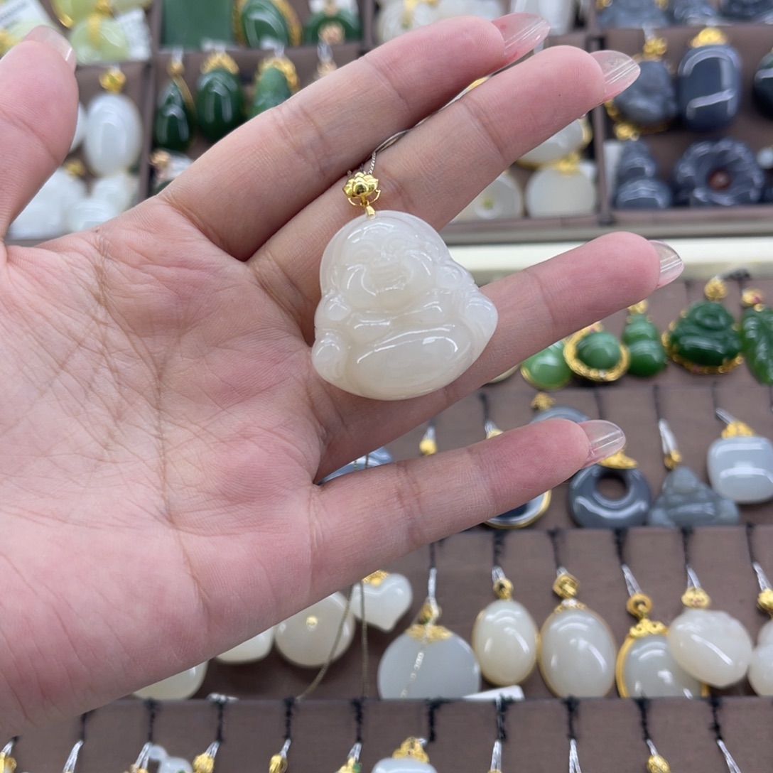 和田玉18K金镶嵌吊坠(赠链)