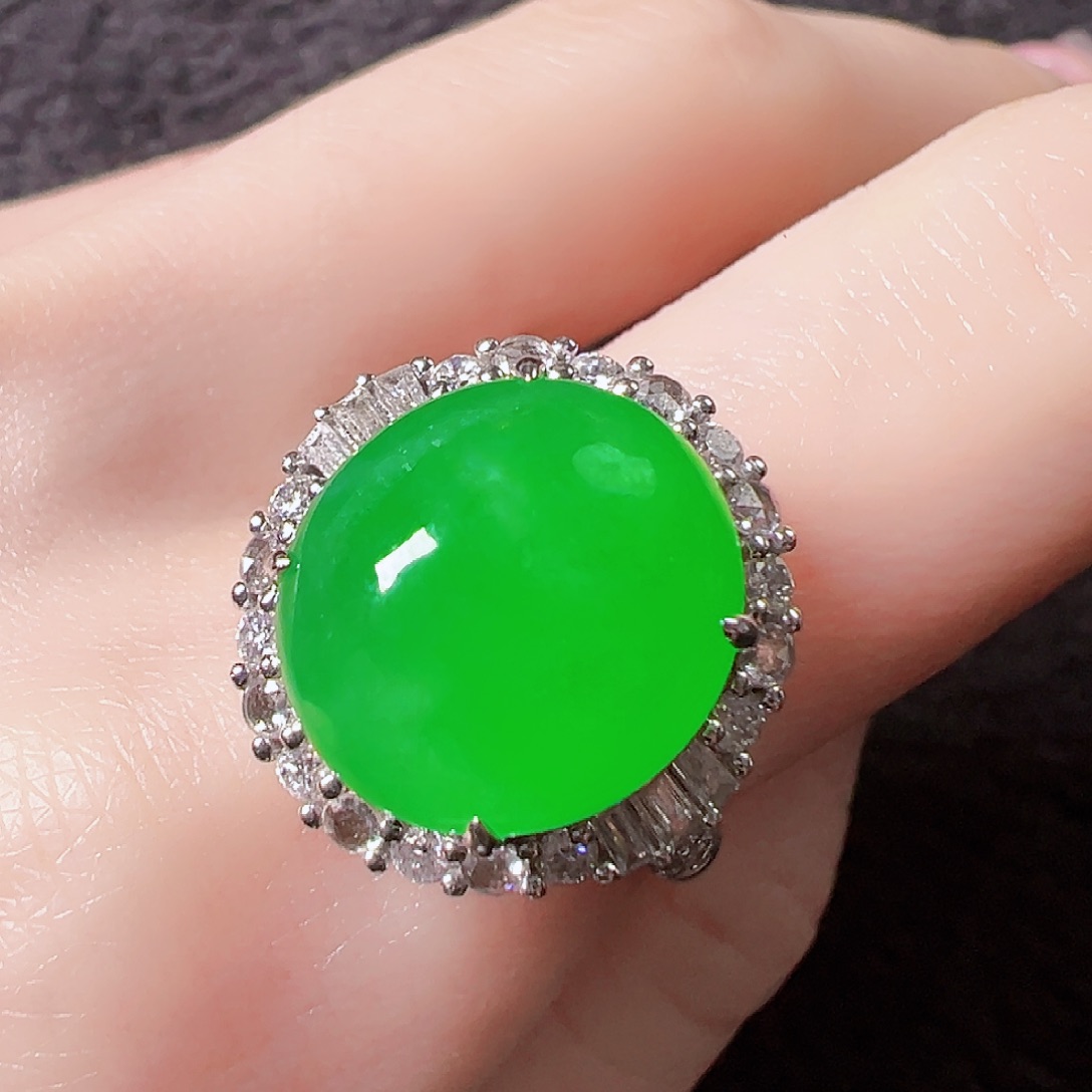 翡翠戒指18K金镶嵌签收后24小时鉴赏期，过时不退