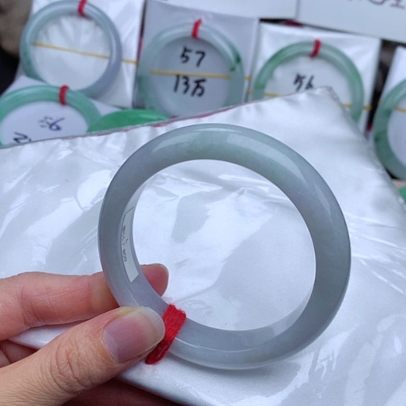 【闪购商品】翡翠手镯未镶嵌            特价正圈55.8