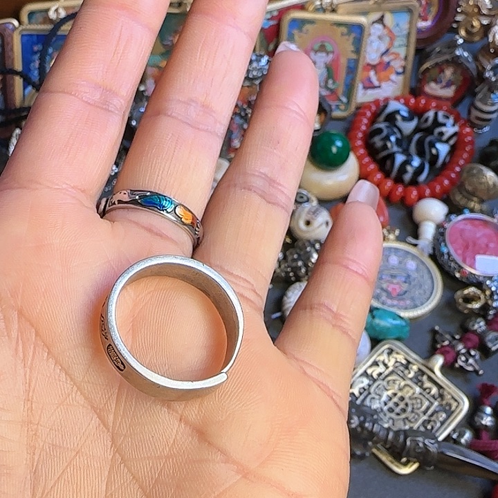 泥塑仁**杰谢谢，扎西德勒