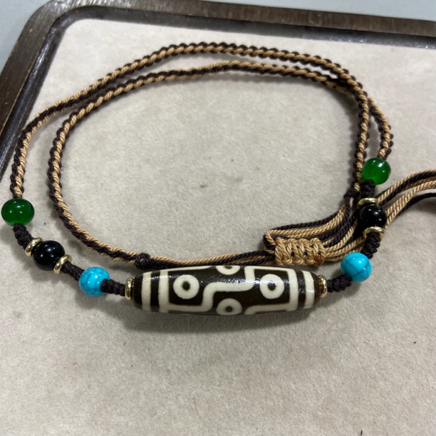 C792九眼玛瑙名族风新中式吊坠（底色多样，发其一）