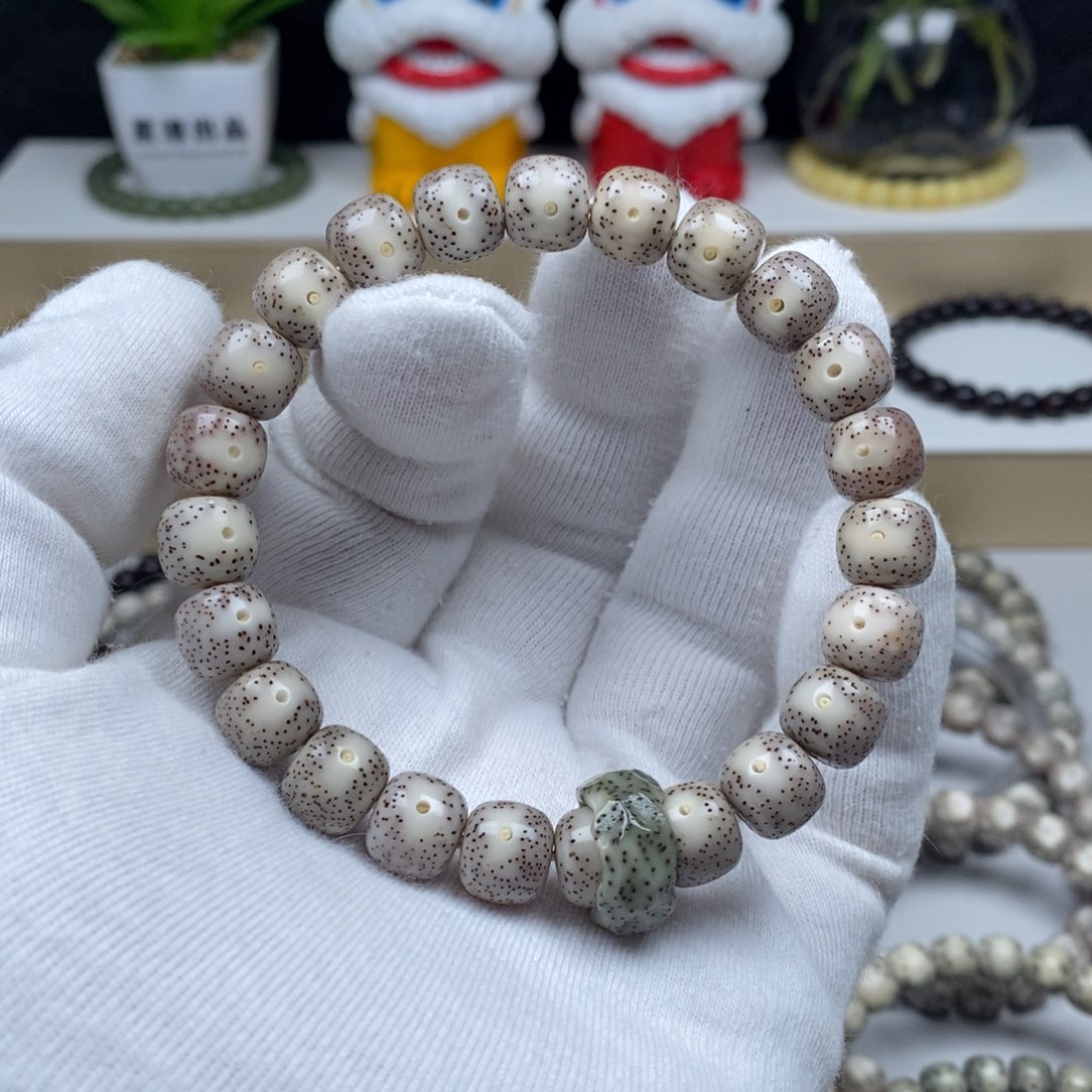 星月菩提吊坠এ****大眼睛