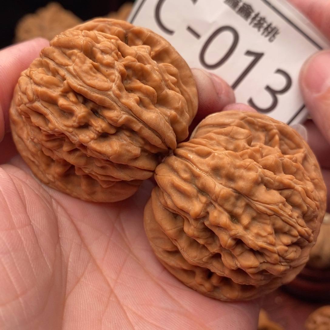 文玩核桃把件汉高楼43