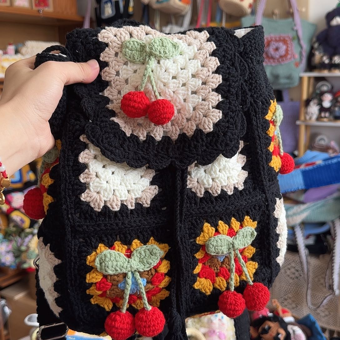 织物黑色樱桃双肩