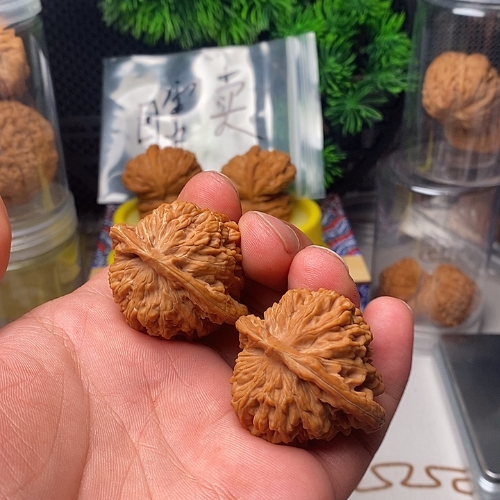 川***V吊坠文玩核桃四座楼