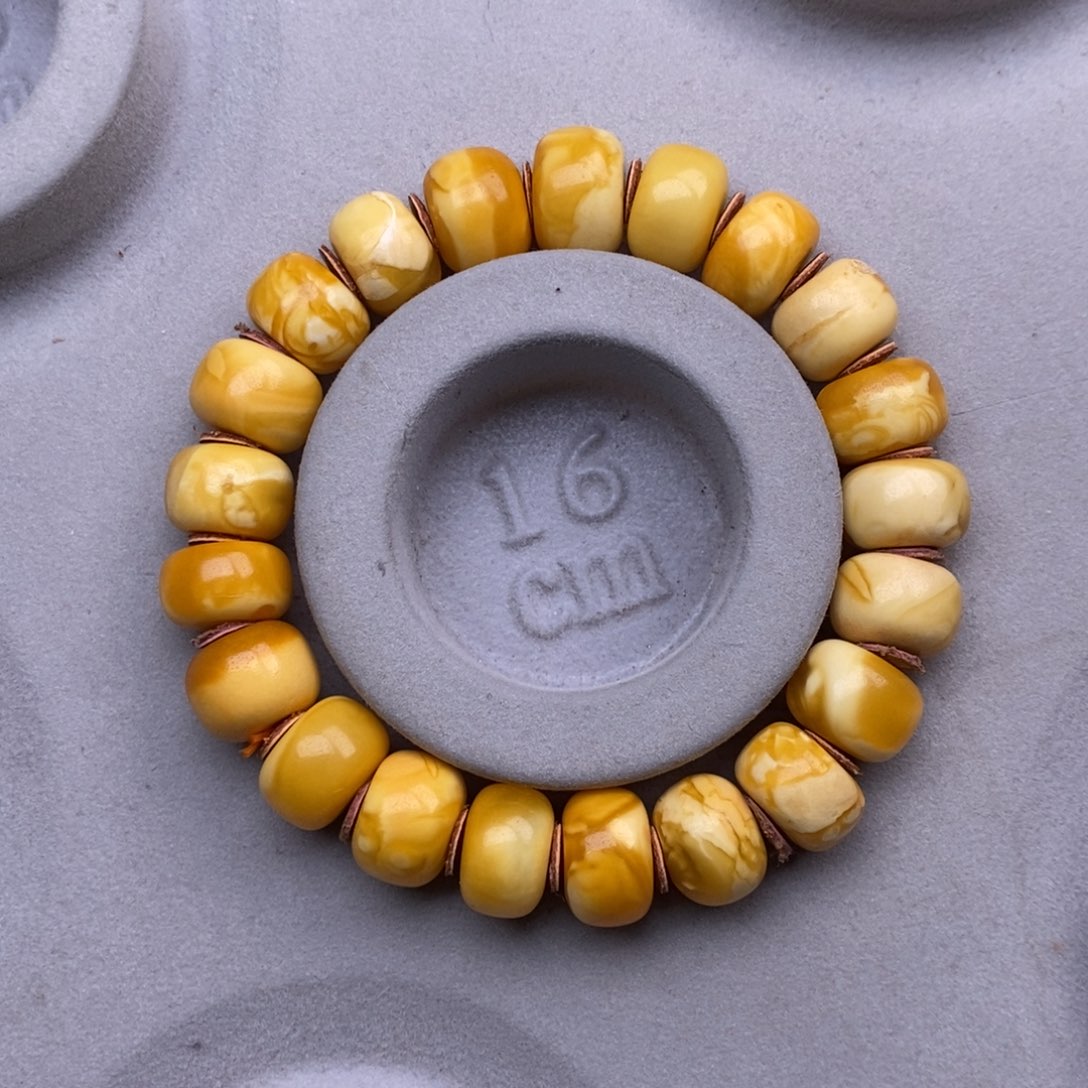 蜜蜡裸石未镶嵌蜜蜡