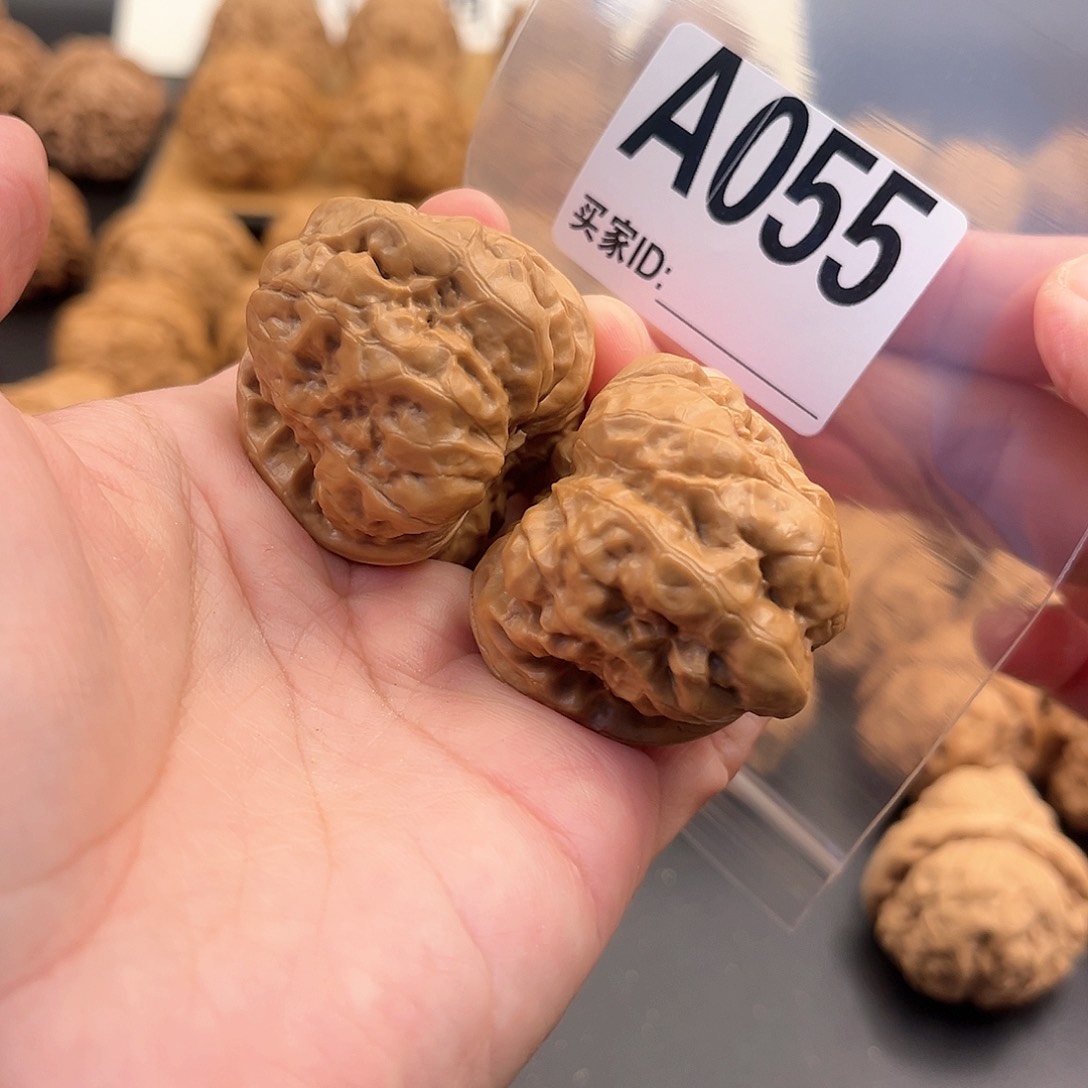 桃核吊坠张*-蛙蛙竞聘39