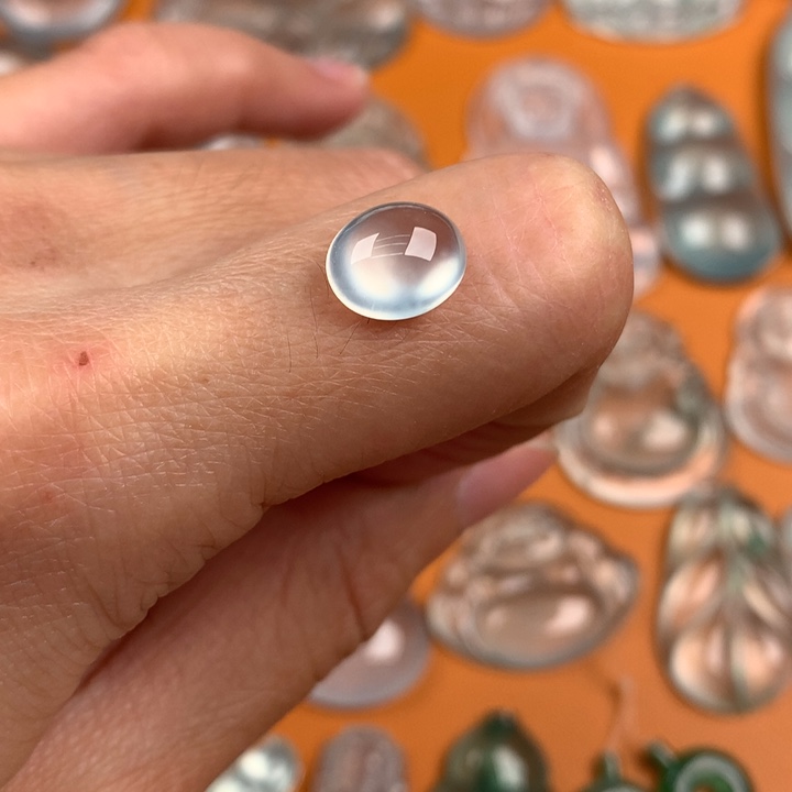 翡翠挂件未镶嵌….