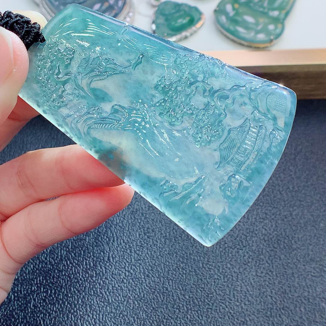 翡翠颈饰未镶嵌翡翠