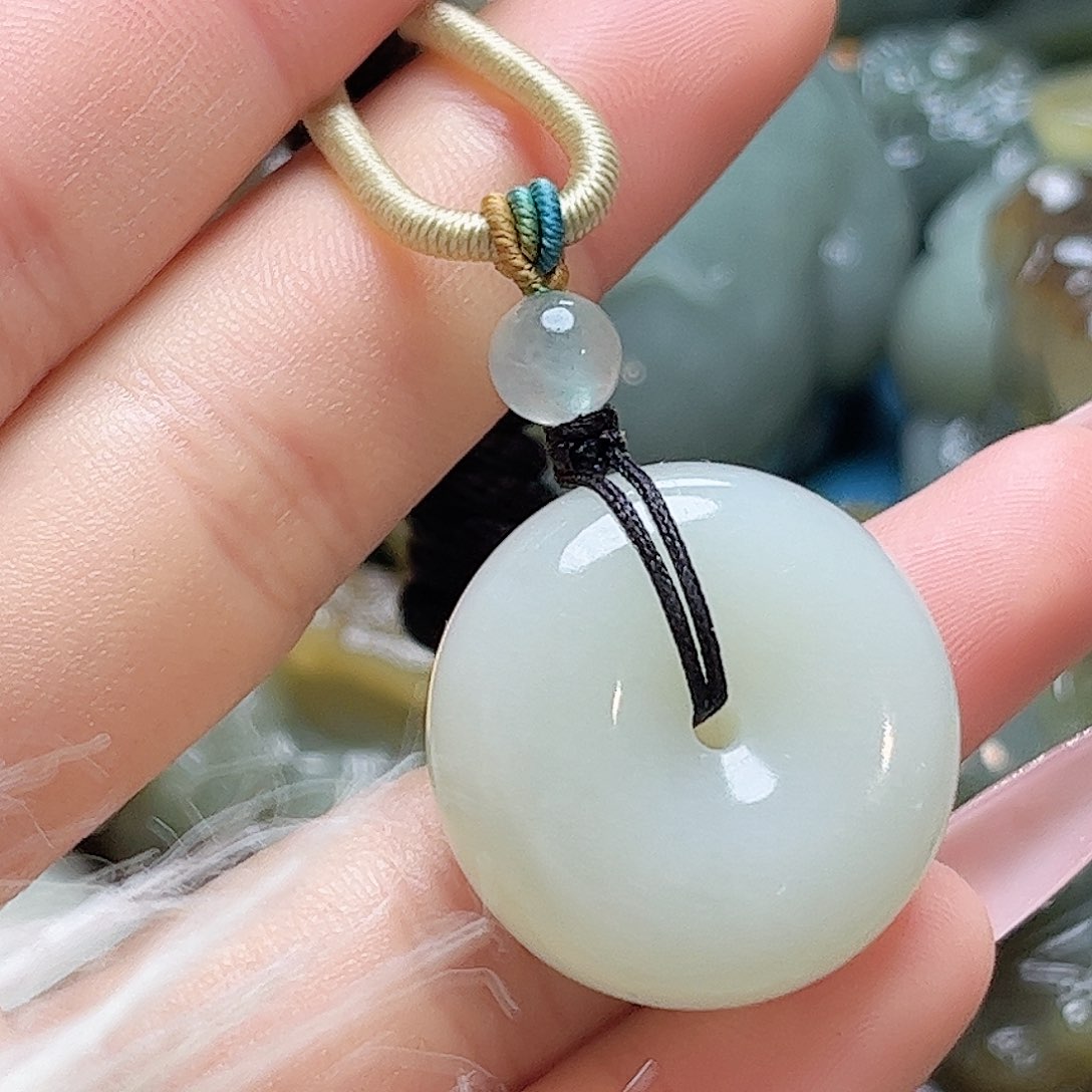 和田玉车挂未镶嵌