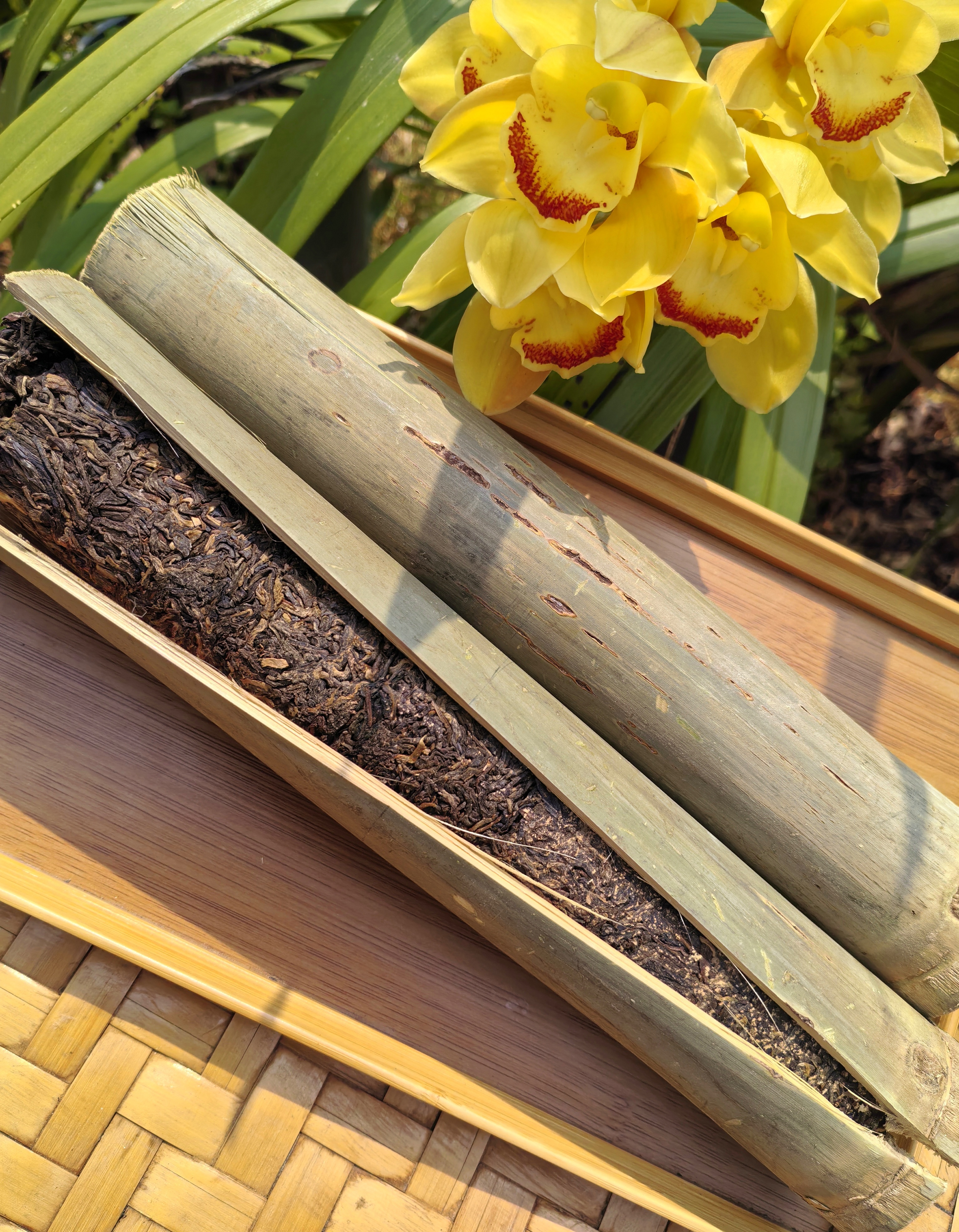 2021年【昔归竹筒茶】忙麓山核心区百年古树头春茶柱（菌香回甘）
