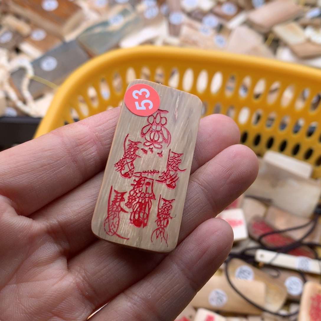 泥塑不打孔联系客服