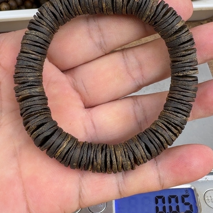 手串沉香好**好张勺子手串13克