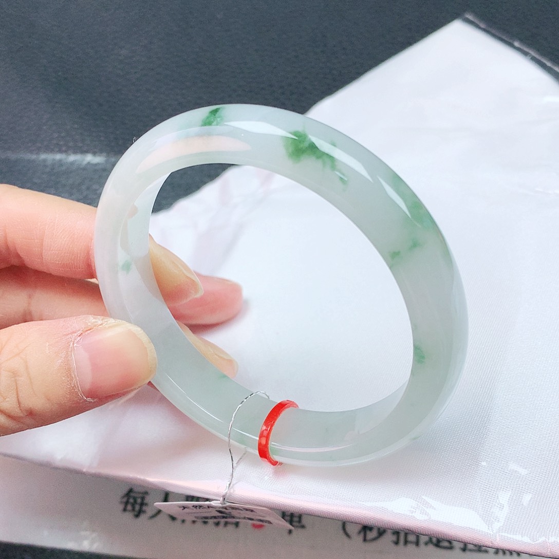 翡翠未镶嵌手镯54圈