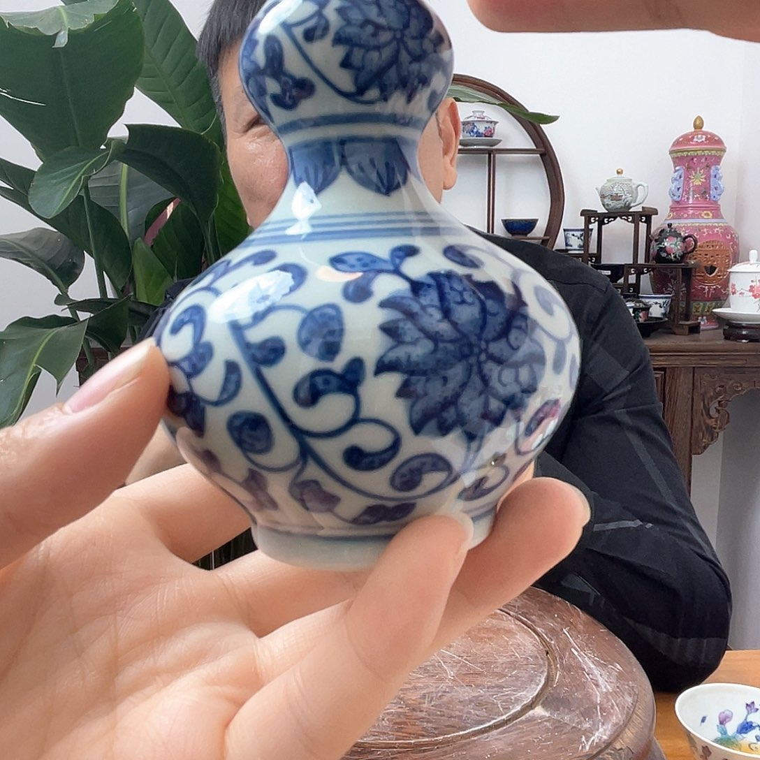 景德镇陶瓷缠枝莲花瓶