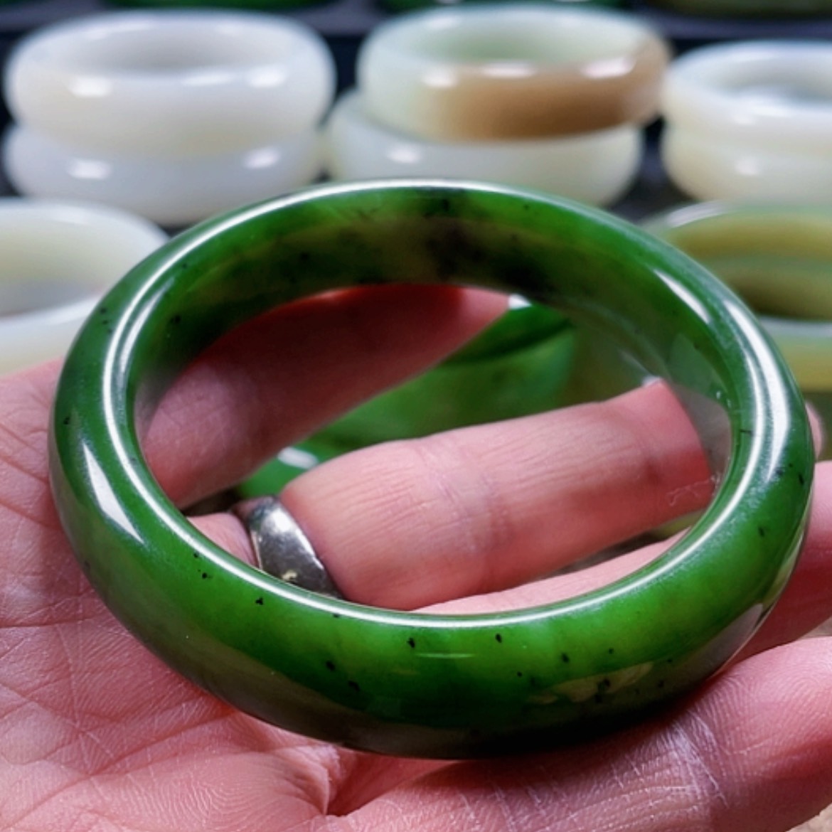 【闪购商品】和田玉手镯未镶嵌