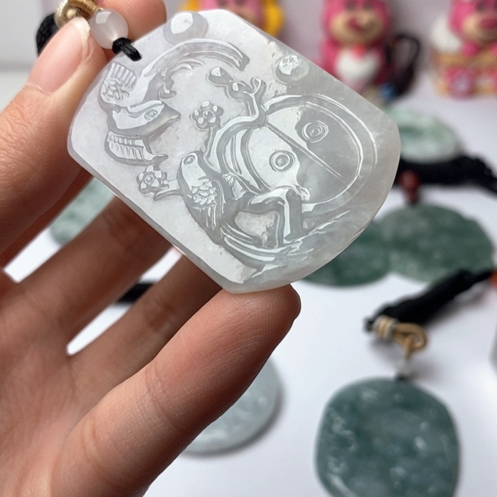 翡翠未镶嵌颈饰翡翠