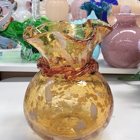 花瓶高度17厘米宽度6厘米