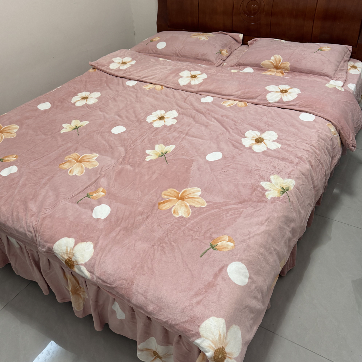 牛奶绒床裙款四件套